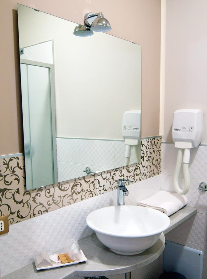 B&B San Trifone Adelfia エクステリア 写真