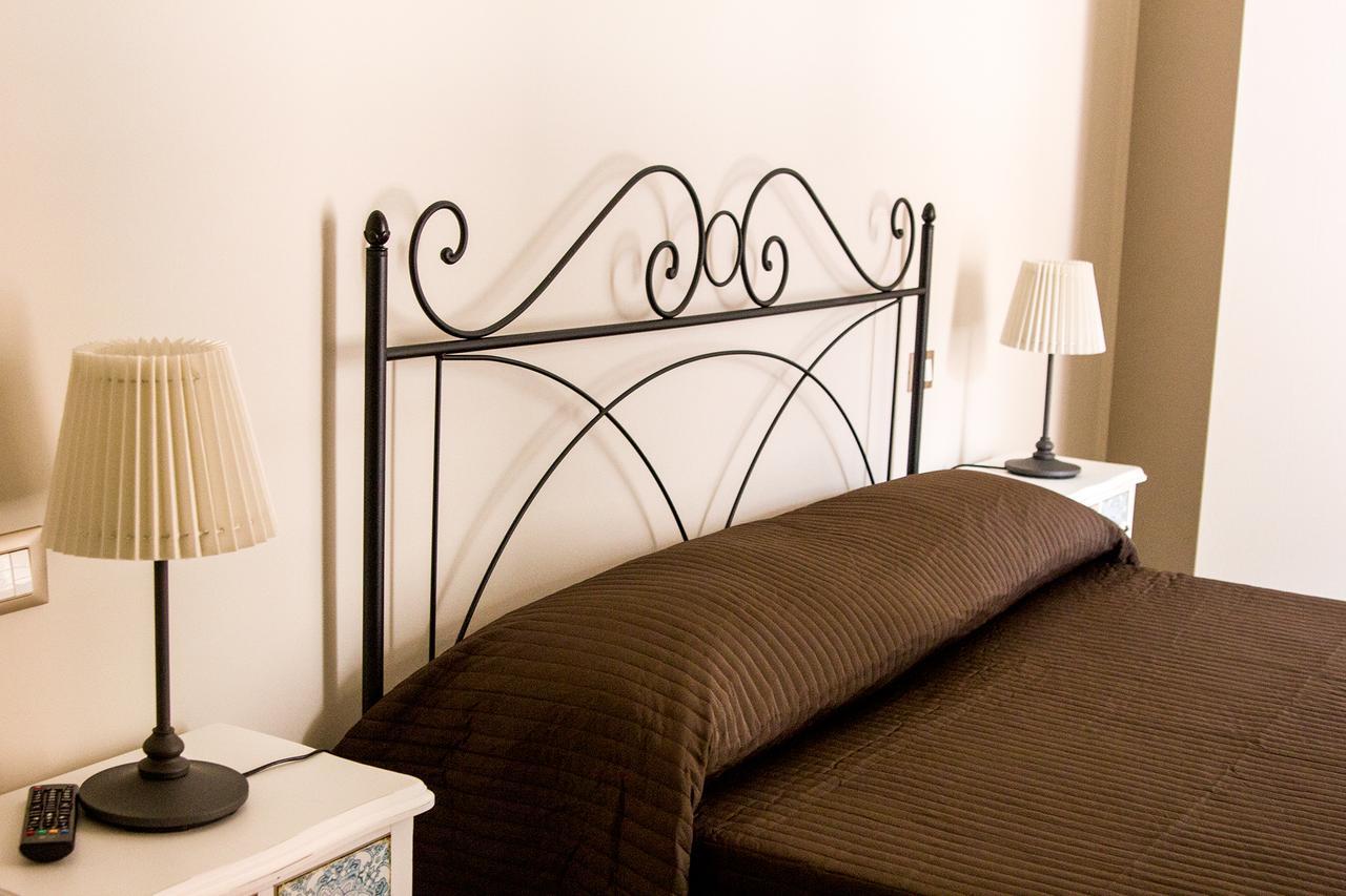 B&B San Trifone Adelfia エクステリア 写真